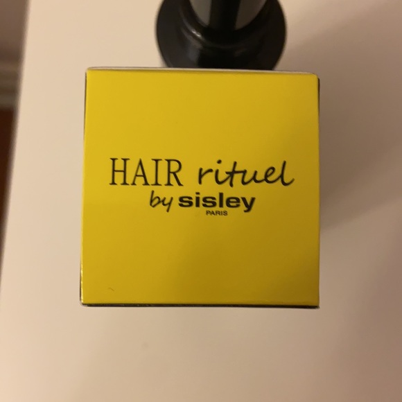 Sisley Protective Hair Fluid (Hair Ritual) - Picture 6 of 9